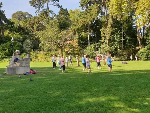 Pratique de Tai Chi au square doisneau à Montrouge